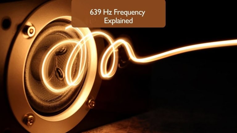 639 Hz frequency sound wave visual representing harmony and balance